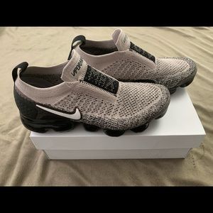 Women’s Vapormax in white and black